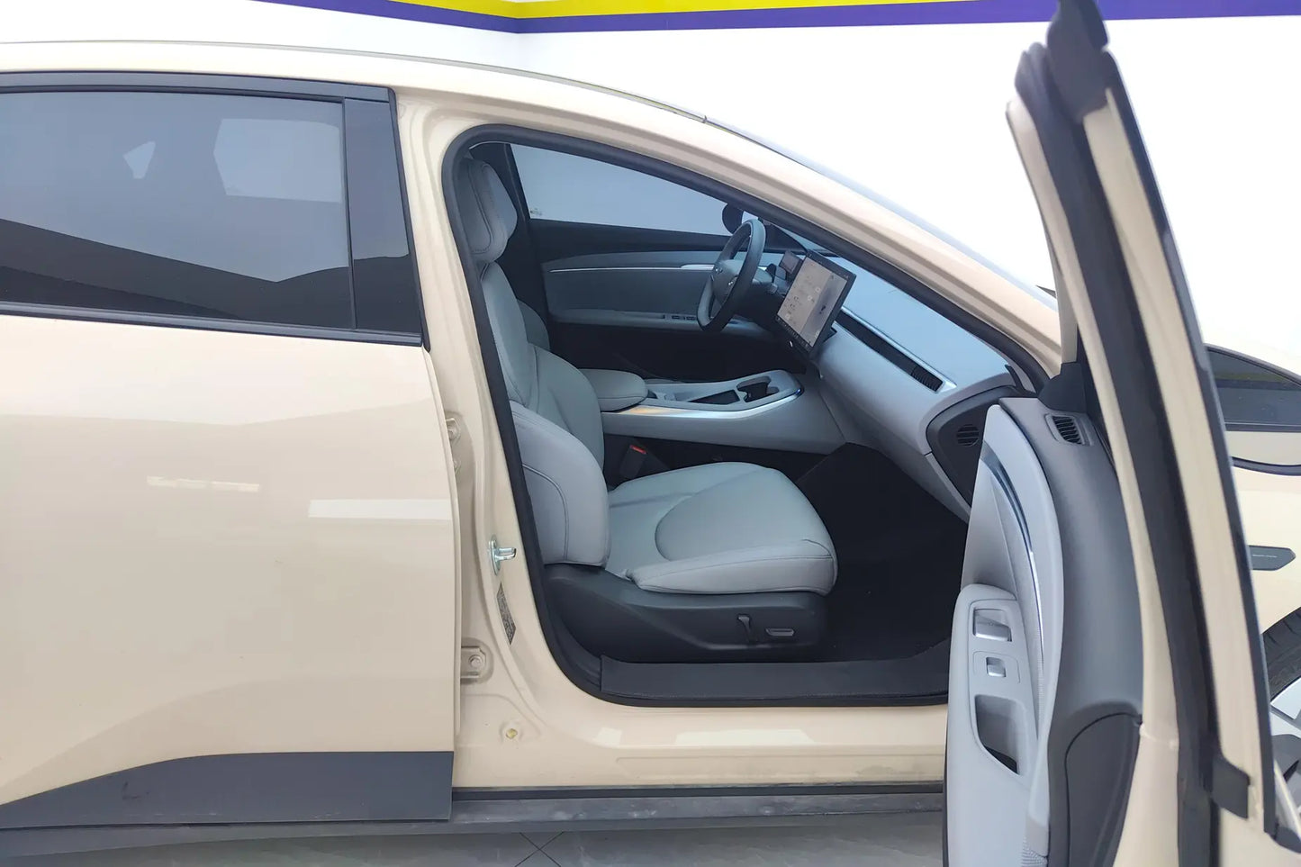 طائرة XPENG MONA M03 2024 620 فائقة المدى، مستعملة معتمدة - u20835705