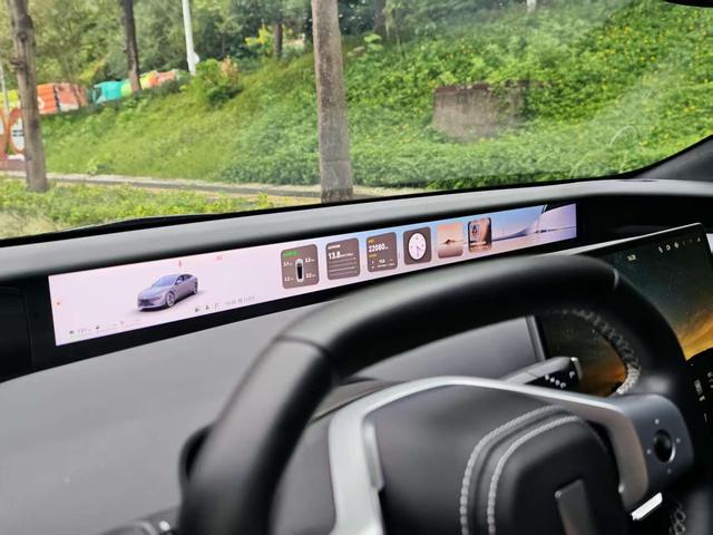 Pre - Owned Avita 12 2025 Ultra Rear - Wheel Drive Extended - Range Edition