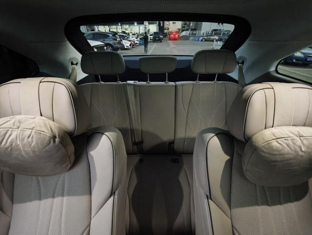 Certificated Pre-Owned XPENG X9 2025 All-Electric 650 Long Range Max-u21687216