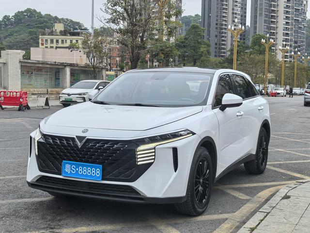 Certificated Pre-Owned Dongfeng Nissan Venucia Big V 2022 260T Idol Edition - u22627056