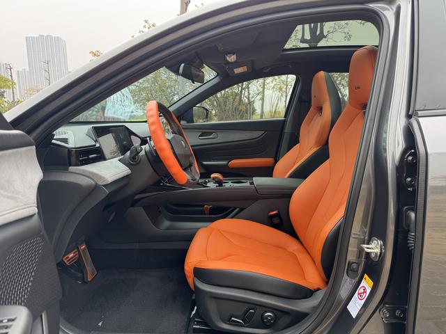 Certificated Pre-Owned Changan UNI-V 2025 Third Generation 2.0T High-Powered Version - u22607871