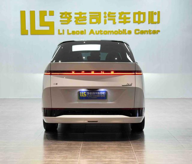 سيارة XPENG X9 2024 640 4WD عالية الأداء Max-u22017937 مستعملة معتمدة