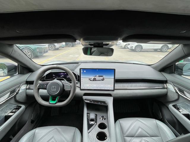 Certificated Pre-Owned ZEEKR 001 2022 Edition Ultra-Long Range Single-Motor WE Version -u22710595