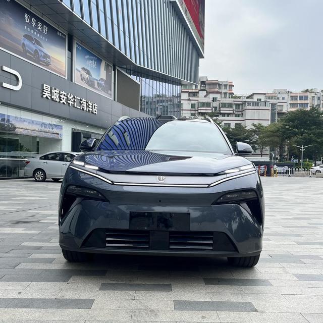 Pre-Owned Tang L EV 2025 Model 600KM 4WD LiDAR Flagship Version