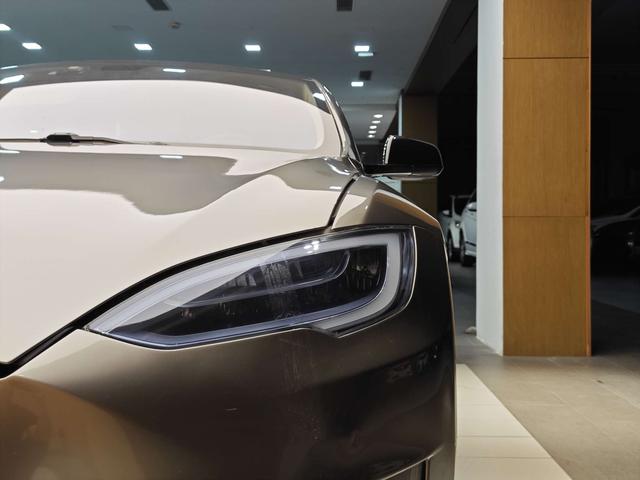 Tesla Model S 2014 Version P85