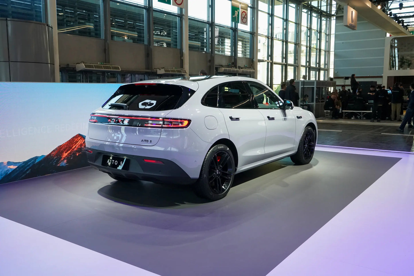 Seres Auto AITO M5-Hybride REEV