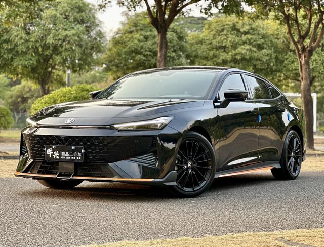 Certificated Pre-Owned Changan UNI-V 2024 1.5T Premium Sport Edition - u22163886