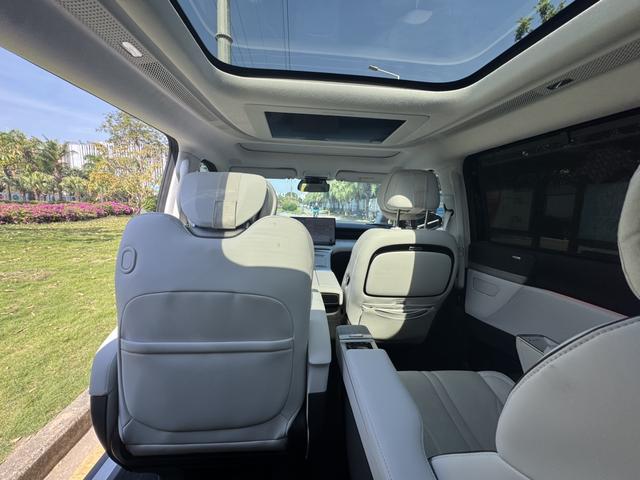 Certificated Pre-Owned XPENG X9 2024 702 Ultra Long Range Max-u21772463