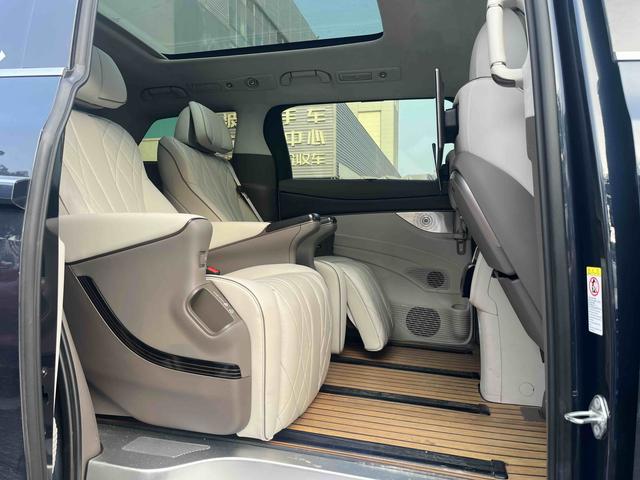 Certificated Pre-Owned Denza D9 DM 2022 Edition 970 Four-wheel Drive Flagship Model