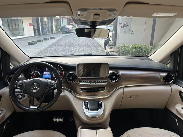 Certificated Pre-Owned Mercedes-Benz V-Class 2021 V 260 L Long Wheelbase Luxury Edition - u22365295