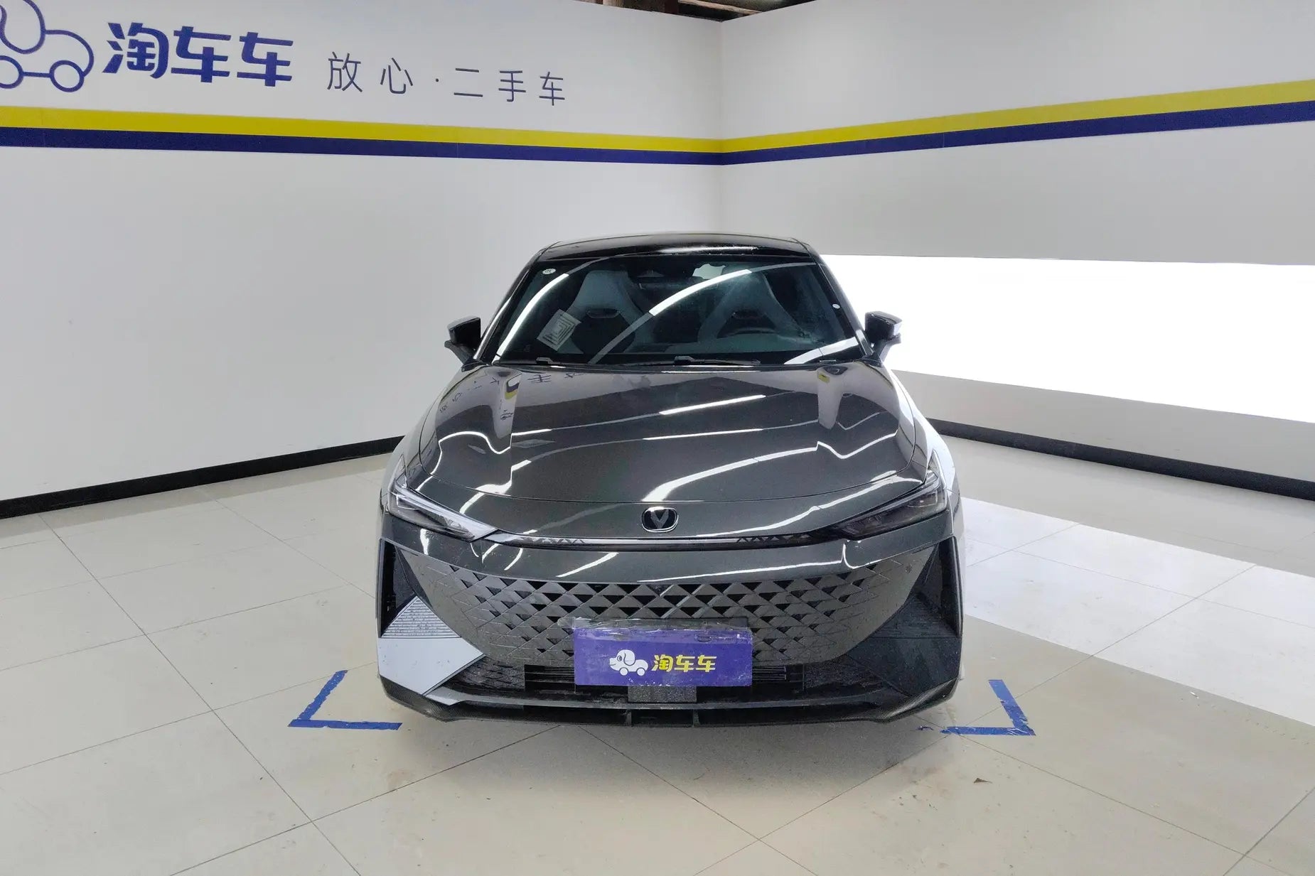 Certificated Pre-Owned Changan UNI-V Intelligent Electric iDD 2024 Edition Blue Whale Intelligent Electric iDD 136km Intelligent Premium Model -u22107036