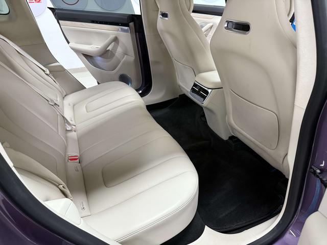 Certificated Pre-Owned Zhijie R7 2024 All-Electric 82kWh Max Rear-Wheel Drive Version -u22090187