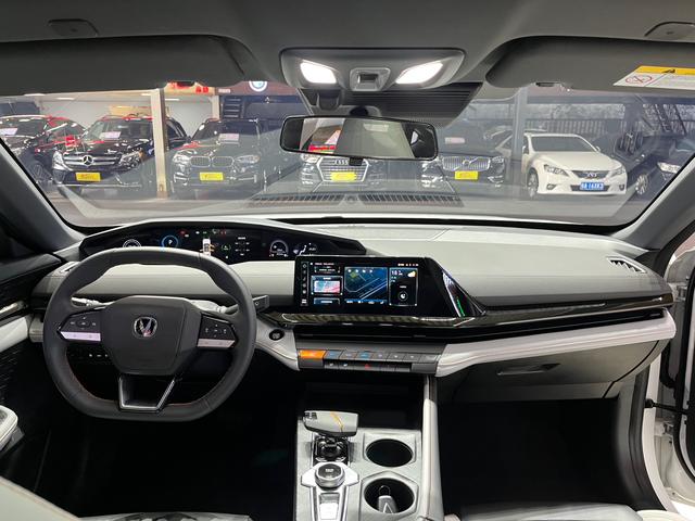 Certificated Pre-Owned Changan UNI-V Intelligent Electric iDD 2024 Model Blue Whale Intelligent Electric iDD 136km Intelligent Cool Version -u22075154