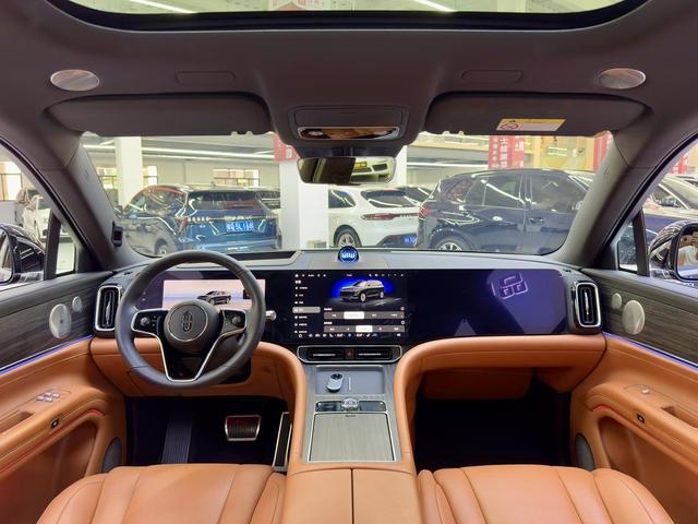 Certificated Pre-Owned AITO M9 2024 Extended Range Max Six-Seater Edition -u22764725