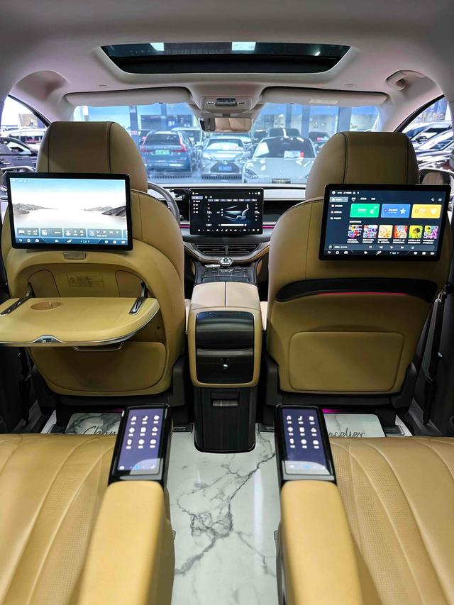 Certificated Pre-Owned Denza D9 DM 2022 970 Four-wheel Drive Honor Edition -u21654945