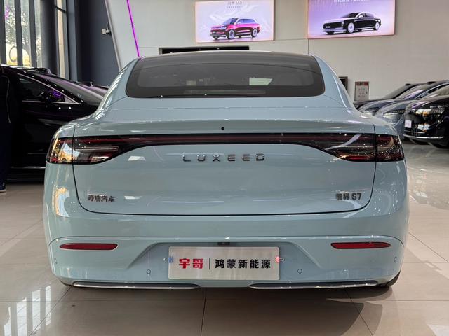 Certificated Pre-Owned Zhijie S7 2025 Ultra AWD Long Range Version