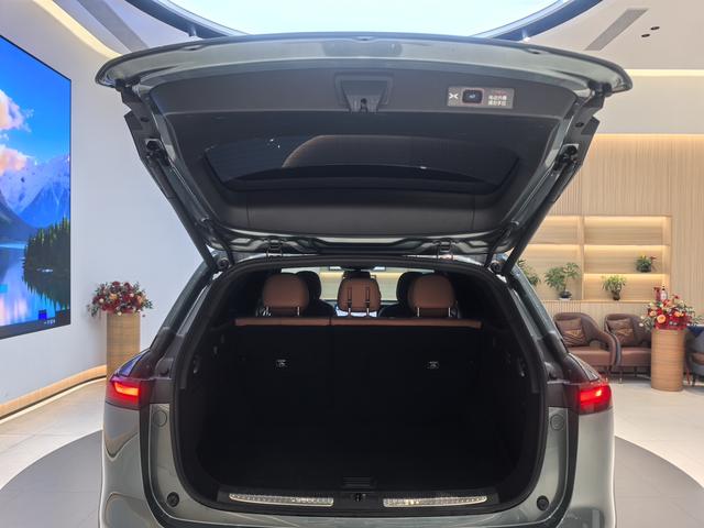 Certificated Pre-Owned XPENG G9 2024 Edition 702 Pro-u22027390