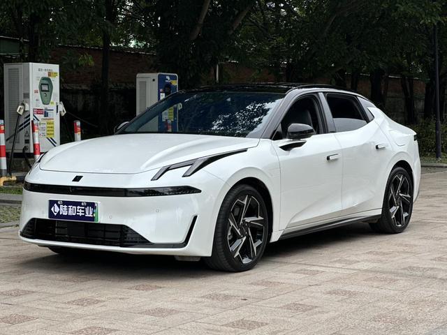 Certificated Pre-Owned Lynk & Co 07 EM-P 2024 126 Long Range Halo -u21388054