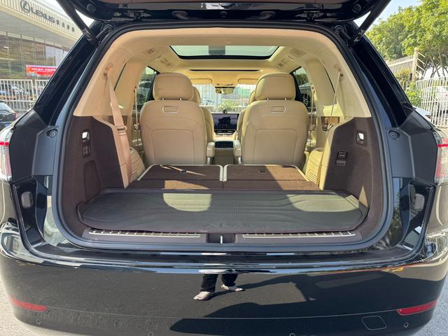 Certificated Pre-Owned Wenjie M9 2024 Extended-Range Max Six-Seater Edition -u22733000