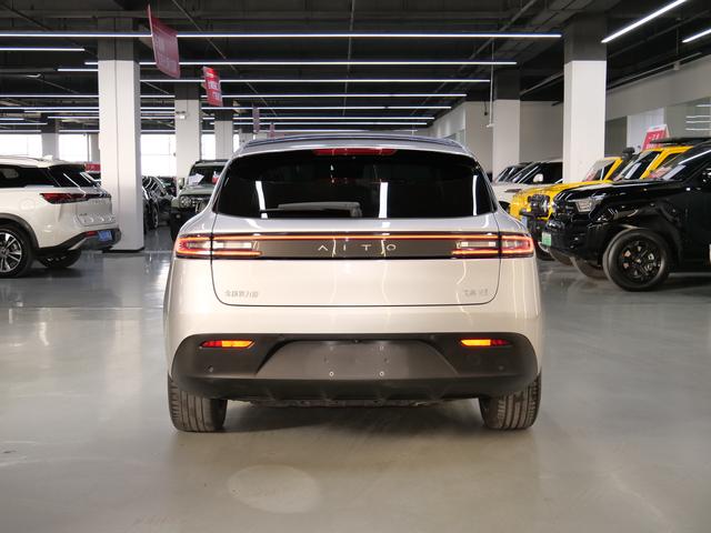 Certificated Pre-Owned Wenjie M5 2022 Extended-Range Four-Wheel Drive Performance Edition -u22333895