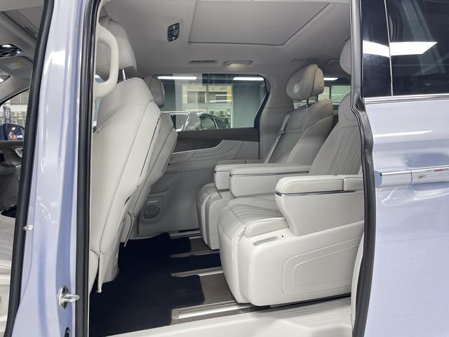 Certificated Pre-Owned Roewe iMAX8 EV 2022 First-Class Platinum Edition -u22532196