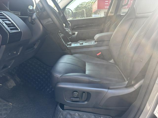 Certificated Used Land Rover Discovery 2020 3.0 V6 SE - u22066637