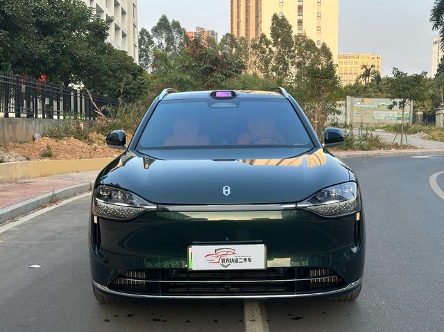 Certificated Pre-Owned Wenjie M9 2024 Extended-Range Ultra Six-Seater Edition -u22571970