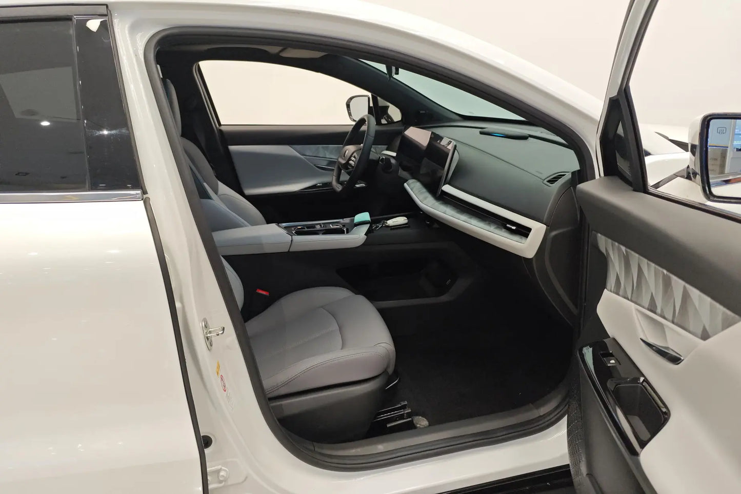 Certificated Pre-Owned Changan UNI-T 2023 Second Generation 1.5T Premium Edition - u21451659