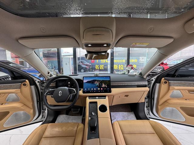 Certificated Pre-Owned Wenjie M5 2022 Extended-Range Rear-Wheel Drive Standard Version -u22530053