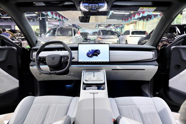 Certificated Pre-Owned VOYAH Zhiyin 2024 Long Range Super Charging Edition -u22731990