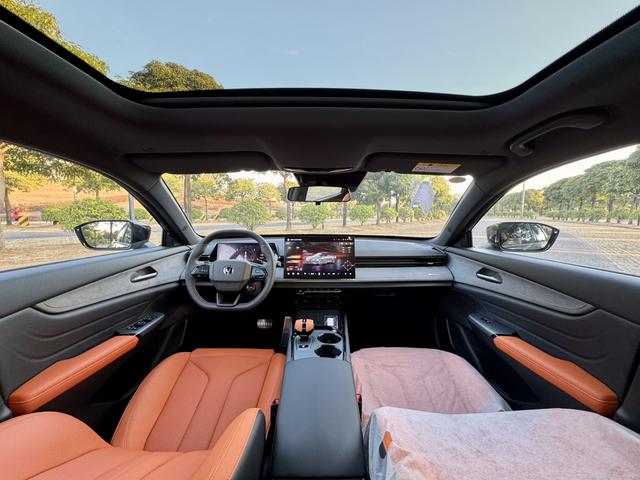 Certificated Pre-Owned Changan UNI-V 2025 Edition 3rd Generation 1.5T 500Bar Premium Sporty Model - u22396966