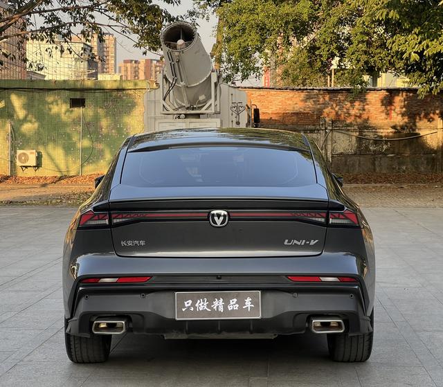 Certificated Pre-Owned Changan UNI-V 2024 1.5T Premium Edition - u22372079