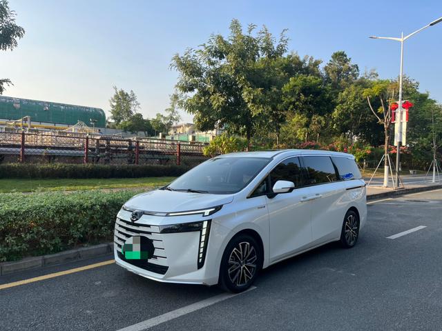 Certificated Pre-Owned GAC Trumpchi E8 PHEV 2024 Model 2.0ATK 150km MAX Version -u21987872