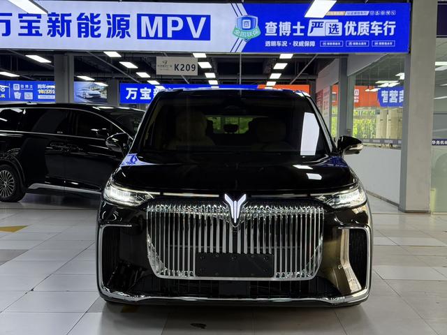 Certificated Pre-Owned VOYAH Dreamer PHEV 2025 4WD Flagship Kunpeng Edition -u22083839