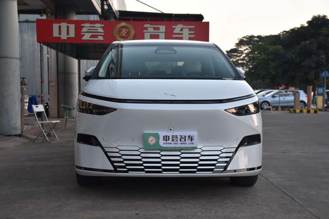 Certificated Pre-Owned XPENG X9 2024 702 Ultra Long Range Max-u21879015