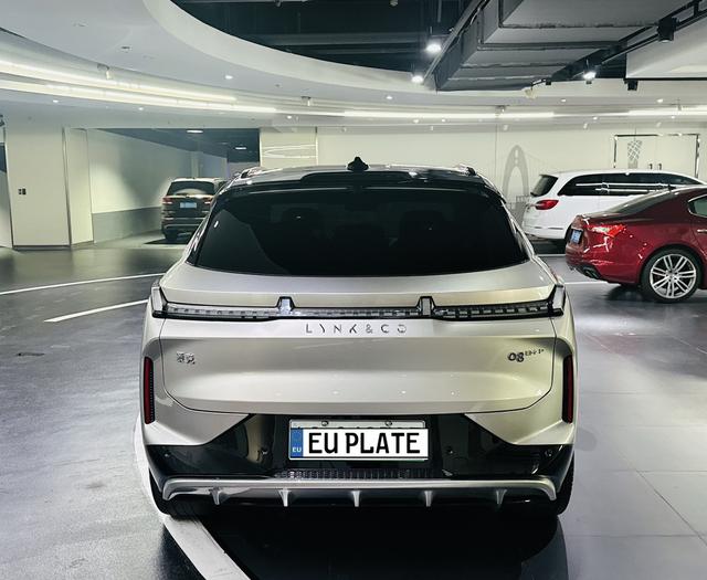 Certificated Pre-Owned Lynk & Co 08 EM-P 2023 120 Long Range Halo -u22575889