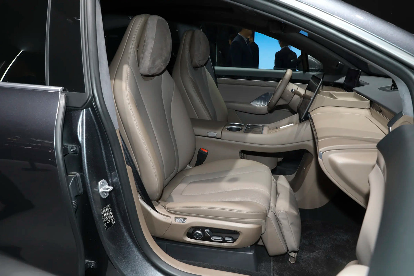 Chery LUXEED R7-Hybride REEV