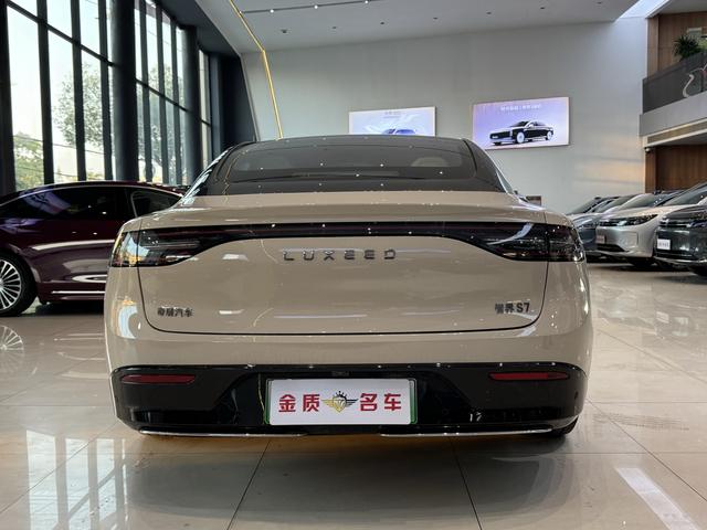 Certificated Pre-Owned Zhijie S7 2024 Pro Rear-Wheel Drive Long-Range Version -u22129797