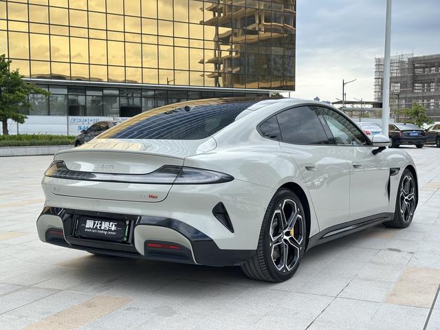 Pre-Owned Xiaomi SU7 2024 Model Four-Wheel Drive Ultra-Long Range Max Version