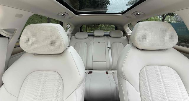 Certificated Pre-Owned VOYAH FREE 2025 Edition FREE+ Four-Wheel Drive Qiankun Version -u22095112