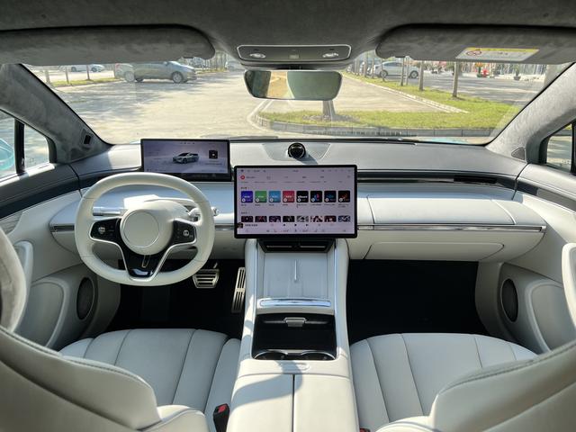 Pre-Owned LUXEED S7 2025 Model Max Rear-Wheel Drive Ultra-Long Range Version