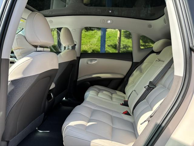 Pre-Owned IM LS6 2025 Long-Range Lizard Intelligent Enjoyment Version