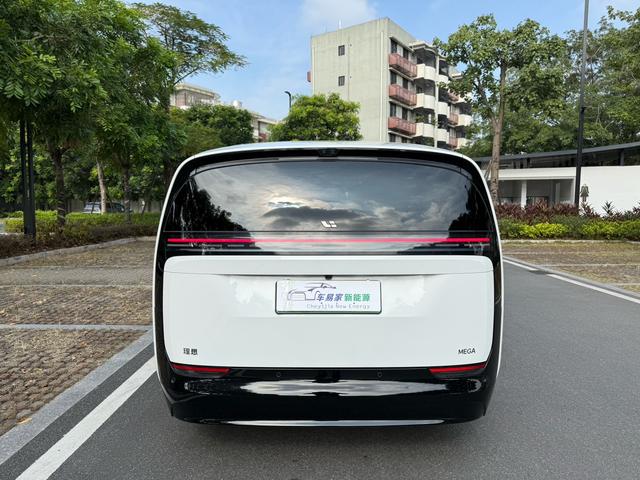 Li Auto MEGA 2024 Ultra Version d'occasion