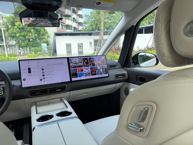 Pre-Owned Li Auto MEGA 2024 Ultra Version