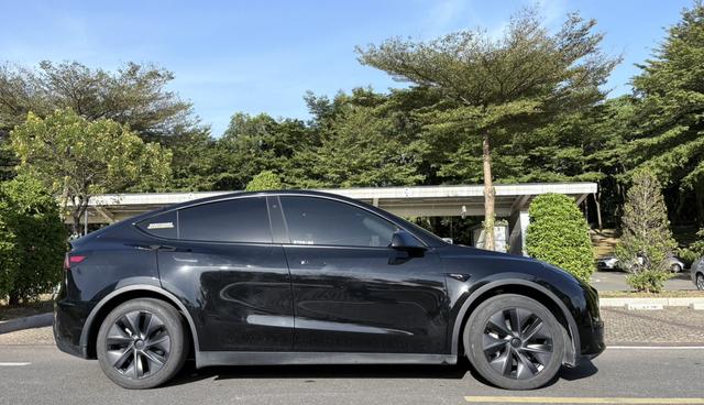 Pre-Owned Model Y 2023 Rear-Wheel Drive Edition
