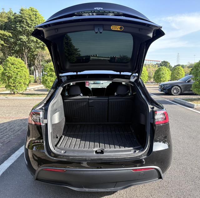 Pre-Owned Model Y 2023 Rear-Wheel Drive Edition