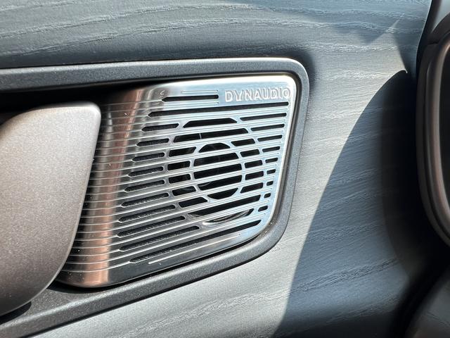 Denza D9 DM Édition 2022 970 à quatre roues motrices, version Honor, d'occasion certifiée.