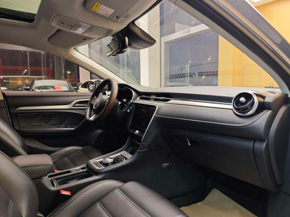 MG6 PHEV d'occasion certifiée, édition 2018, 45T E-Drive, version hybride intelligente avec pilote et connexion Internet.