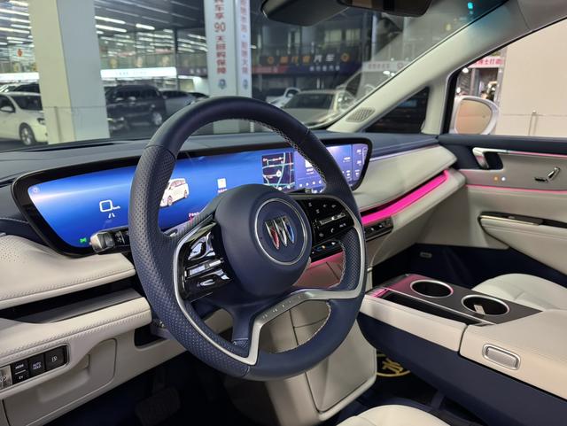 Certificated Used SAIC-GM Buick GL8 PHEV 2024 Lu Zun 1.5T Seven-Seater Luxury Edition