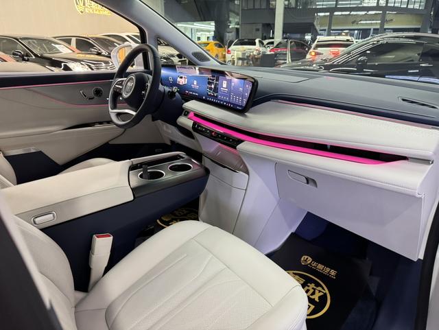 Certificated Used SAIC-GM Buick GL8 PHEV 2024 Lu Zun 1.5T Seven-Seater Luxury Edition